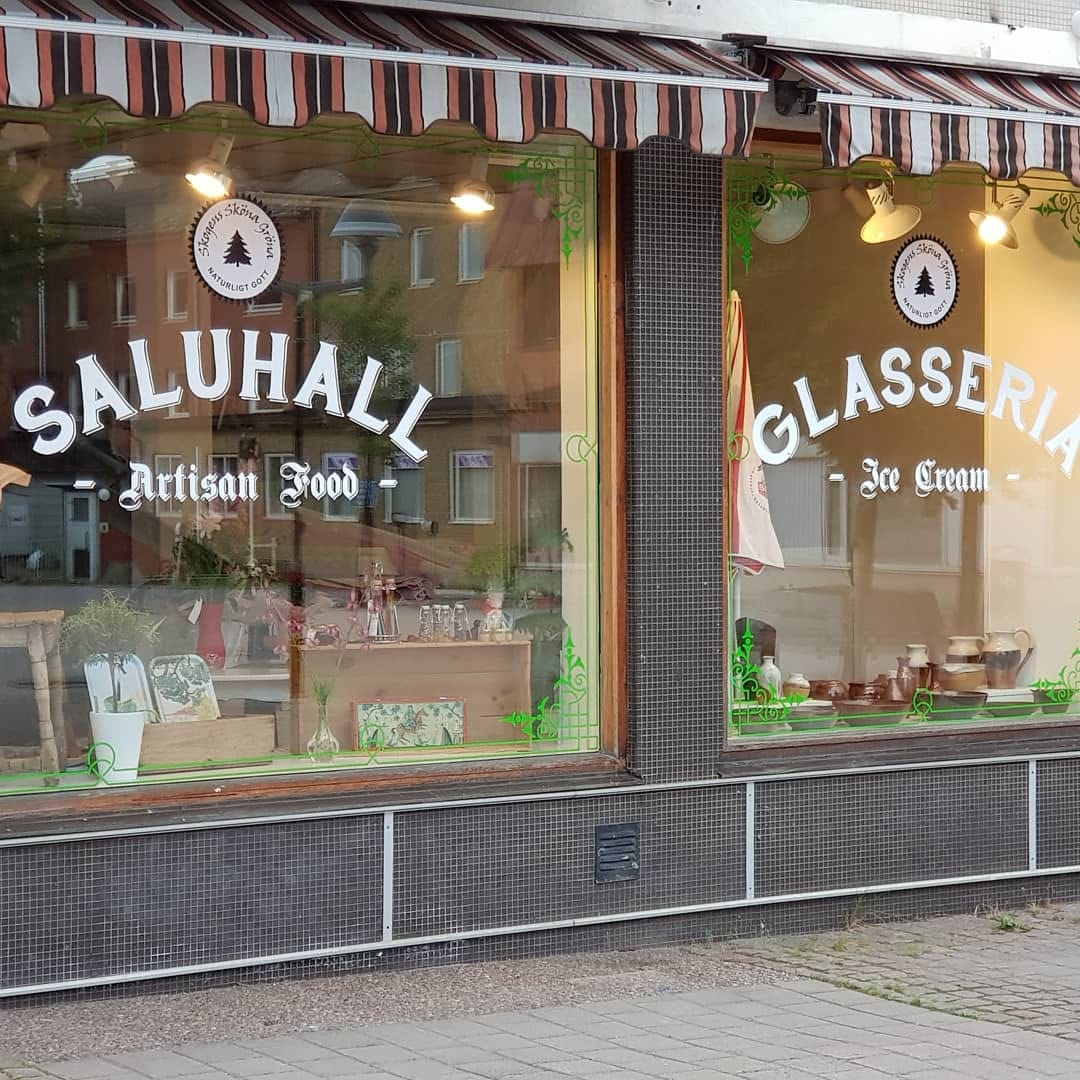 Skogens Sköna Grönas Saluhall o Glasseria
