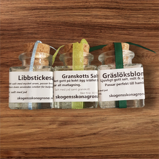 Salter i 3 smaker. 3 x 50 ml Granskott, Gräslöksblom och Libbsticke salt